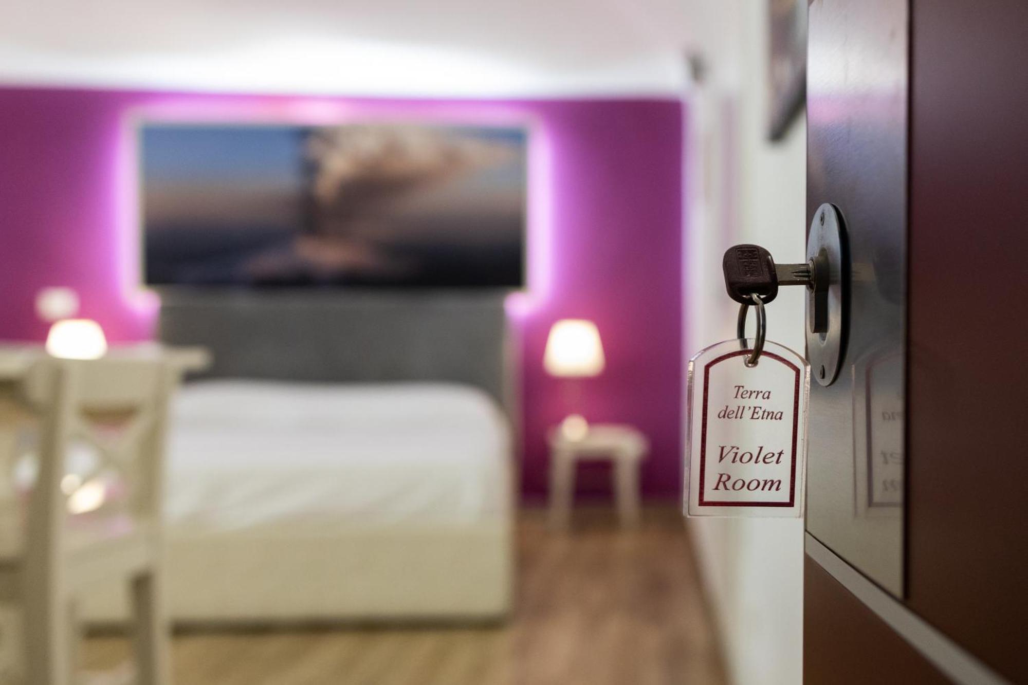 Terra Dell'Etna Apartment Катания Екстериор снимка