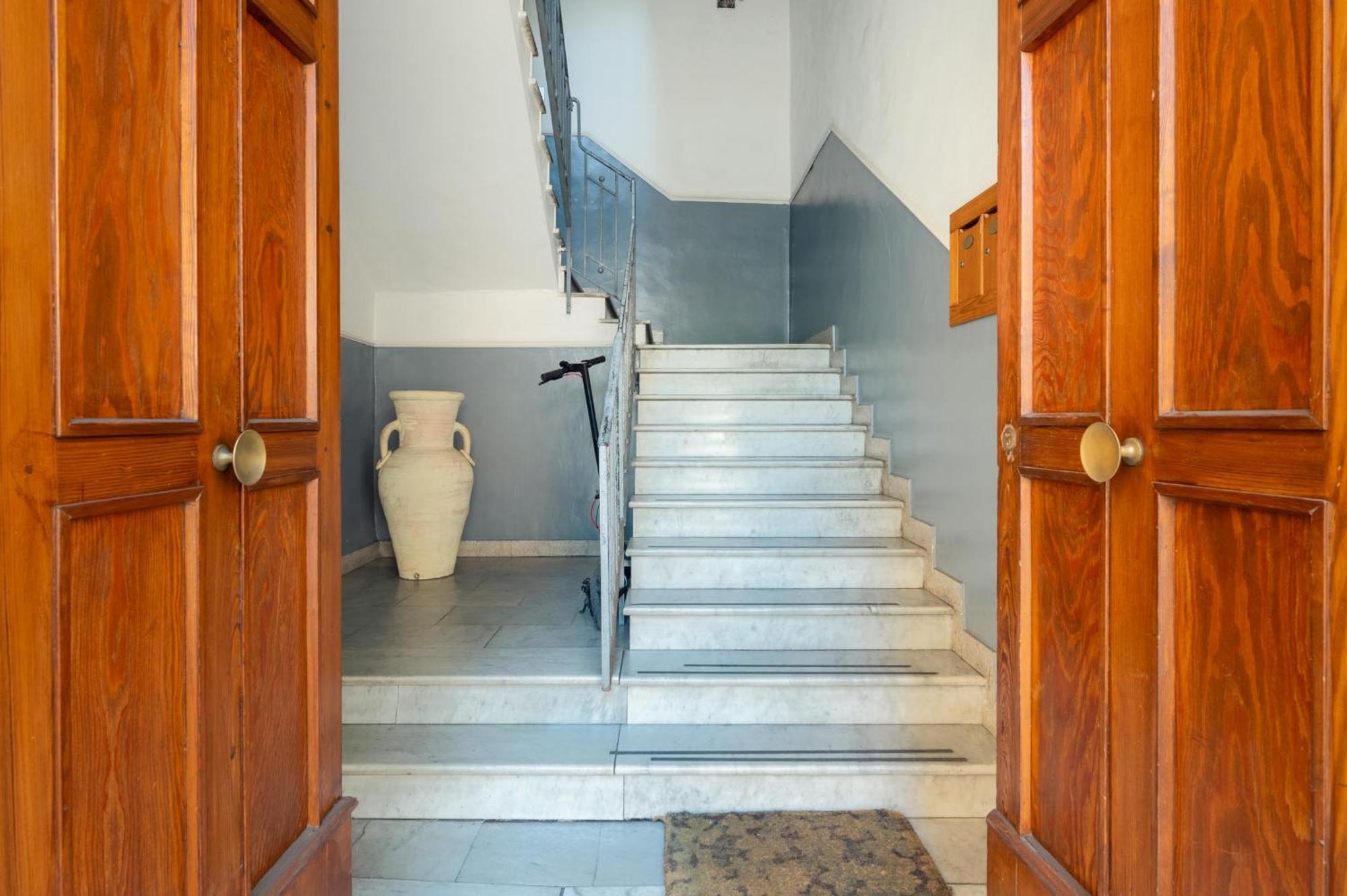Terra Dell'Etna Apartment Катания Екстериор снимка